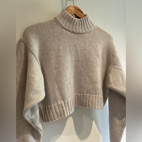 Aritzia Wilfred Free Merino Wool Cropped Turtleneck Sweater - Picture 3 of 4